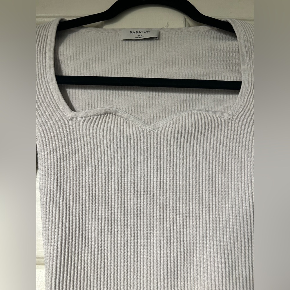 Aritzia Babaton Sculpt Knit Sweetheart Long sleeve Size XXS - Picture 7 of 10